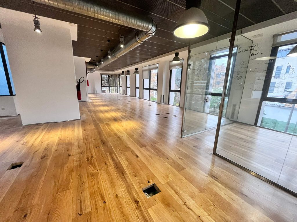 zona de oficinas remodeladas en the power mba