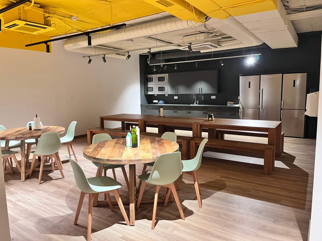 cocina y zona común remodelada en the power mba