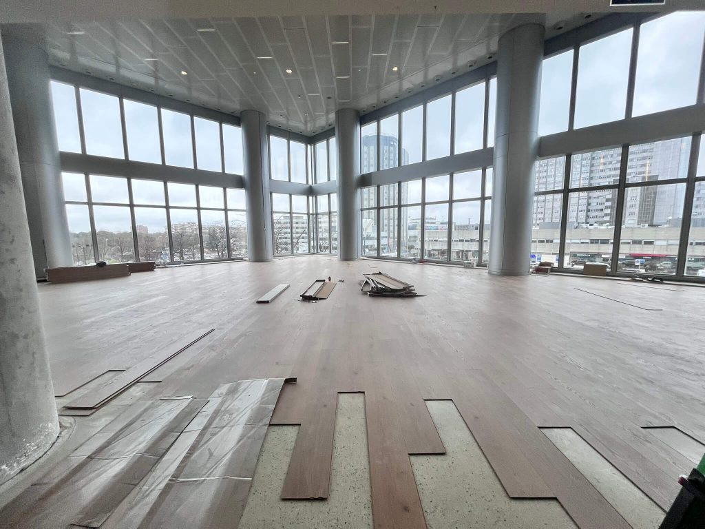 zona de restaurante en proceso de reforma torre emperador
